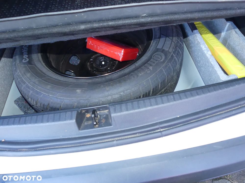 Dacia Duster 1.6 SCe Laureate S&S - 26