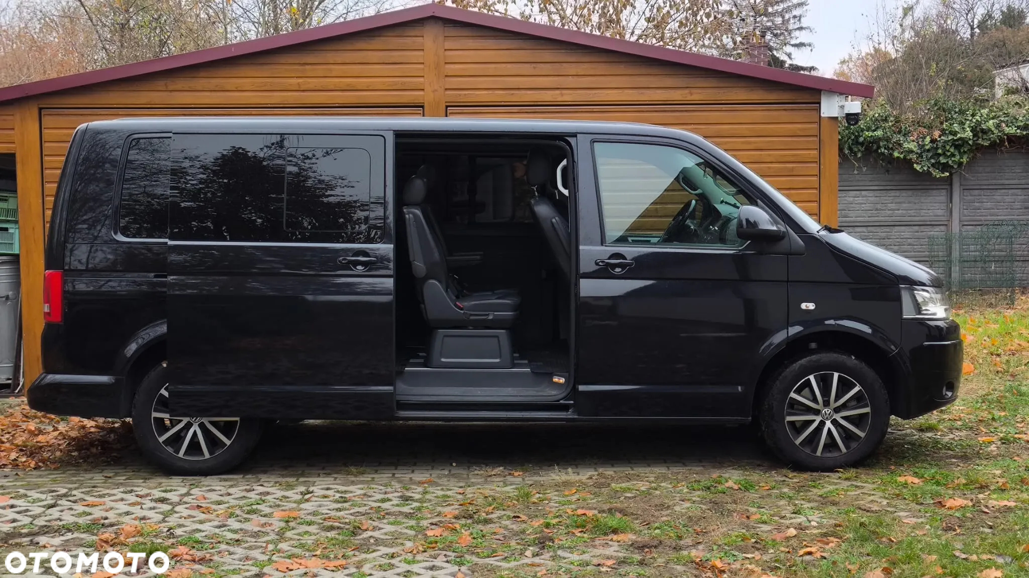 Volkswagen Multivan - 2