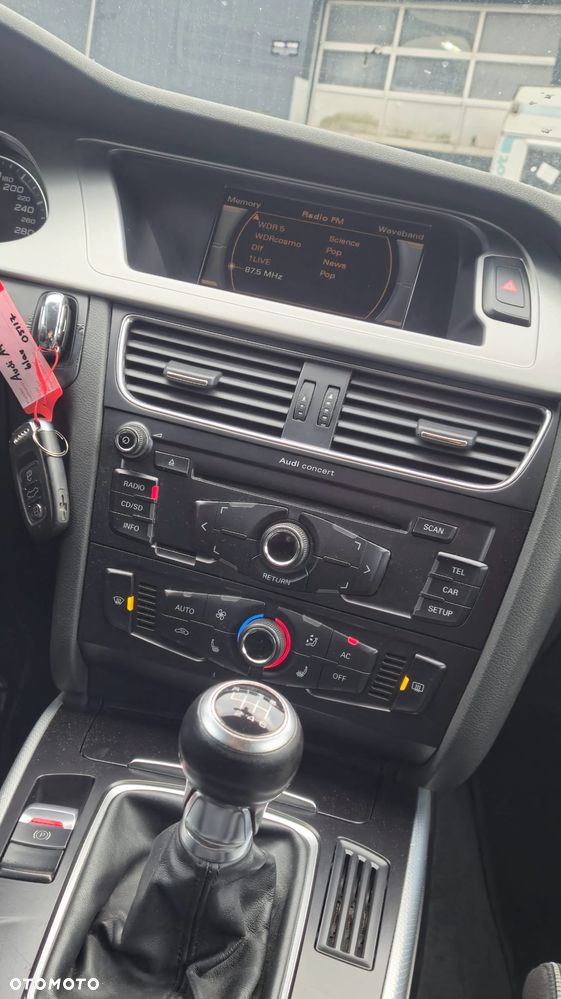 Audi A4 Limousine - 17