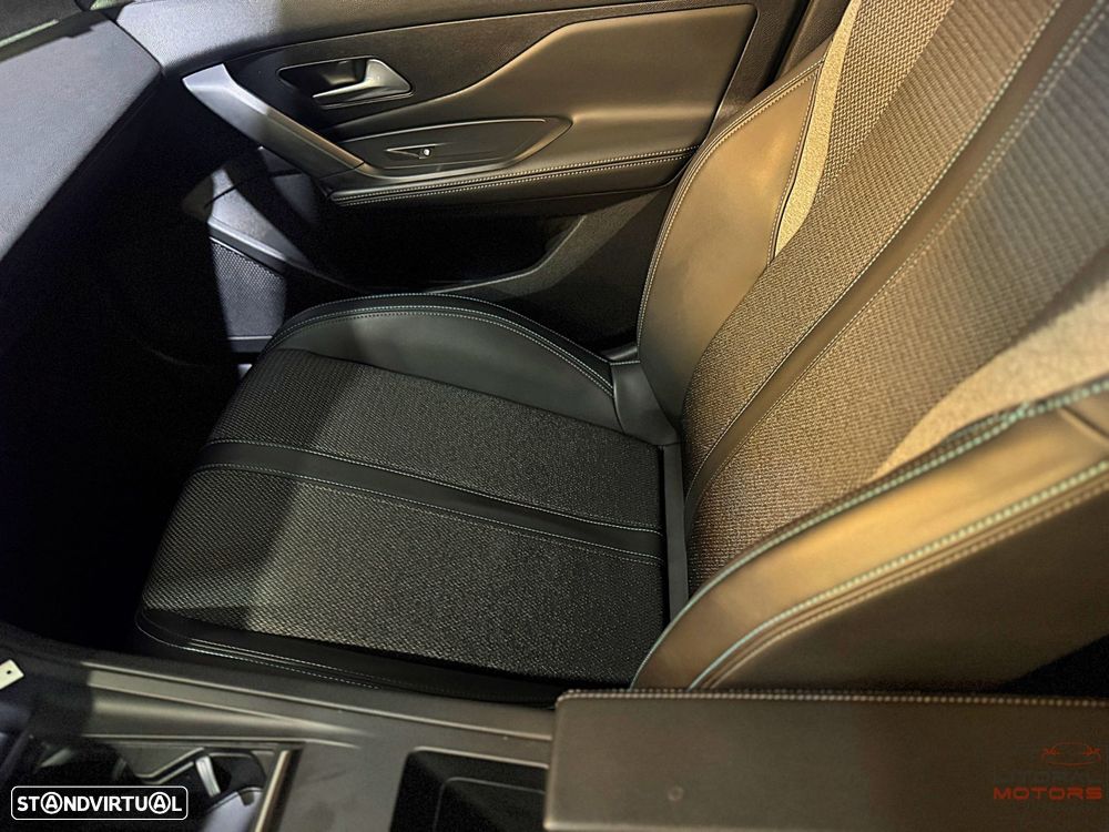 Peugeot 308 1.6 Hybrid Allure Pack e-EAT8 - 20