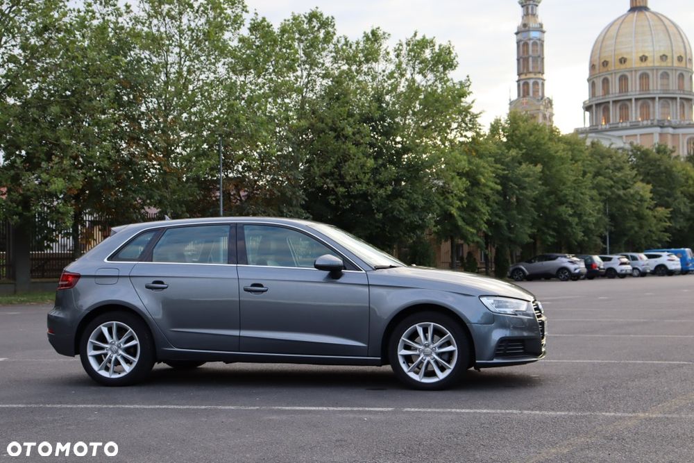 Audi A3 Sportback - 5