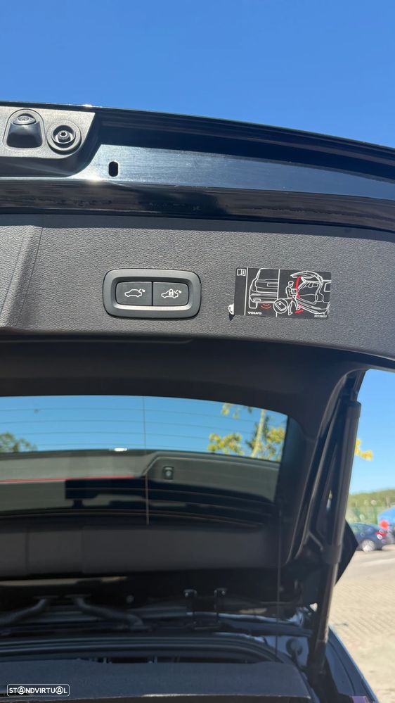 Volvo XC 40 1.5 T3 R-Design Geartronic - 16