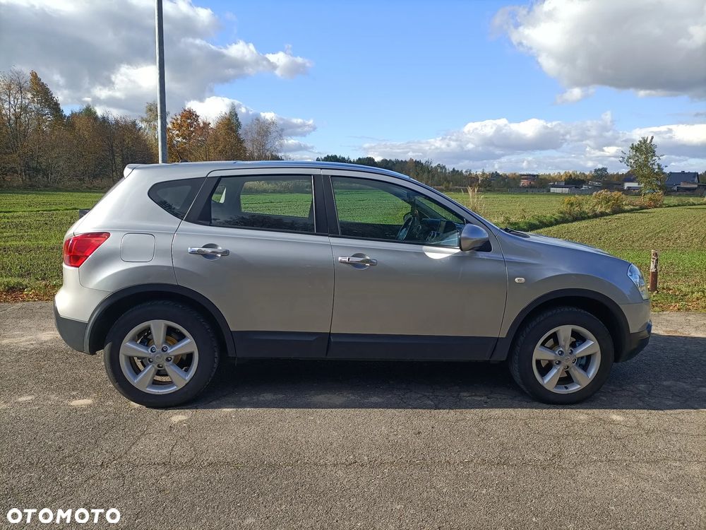 Nissan Qashqai - 1