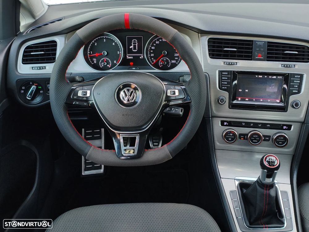 VW Golf 1.6 TDi R-Line - 8