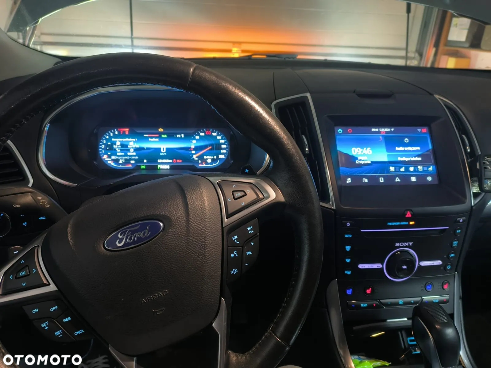 Ford Edge - 32
