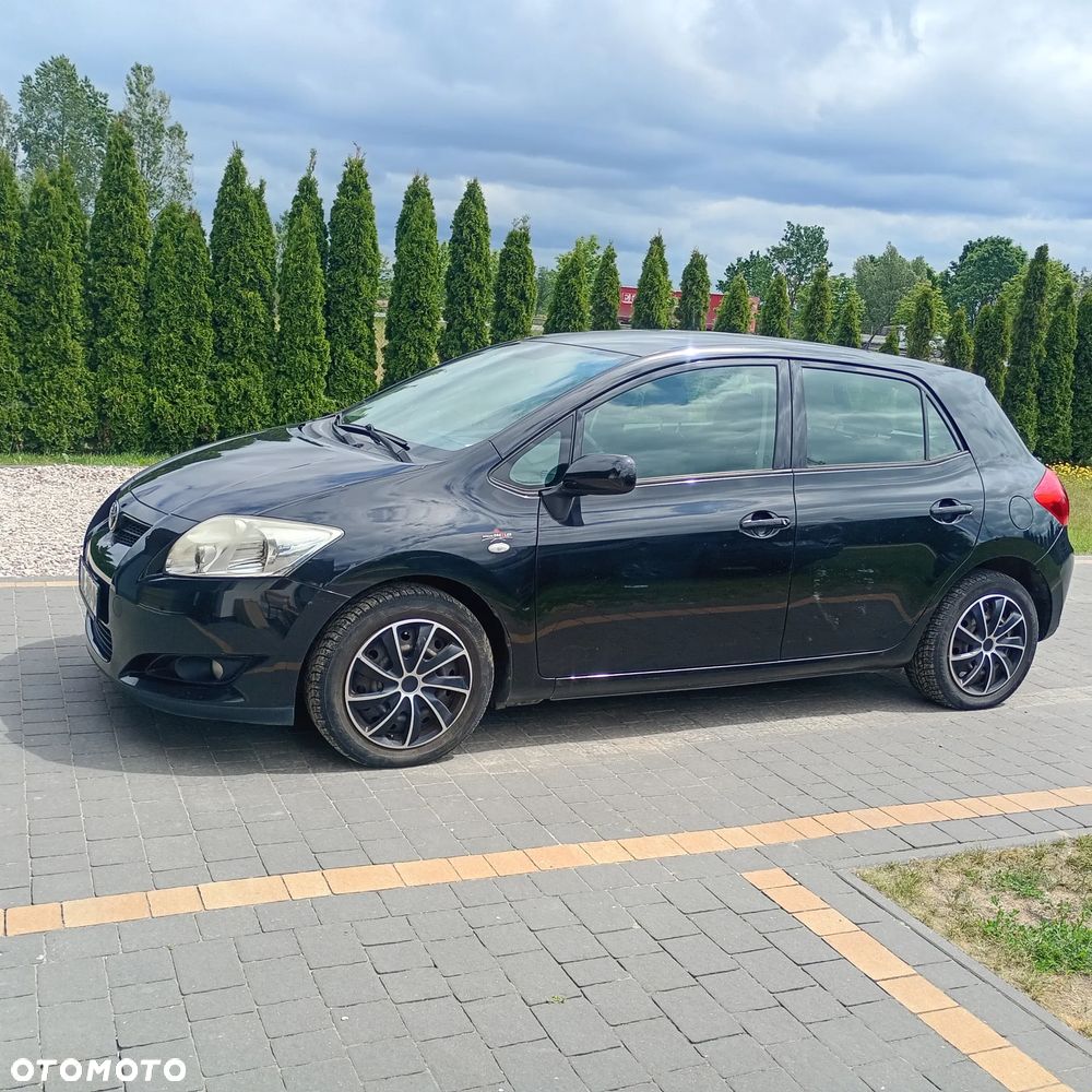 Toyota Auris 1.4 VVT-i Terra - 2