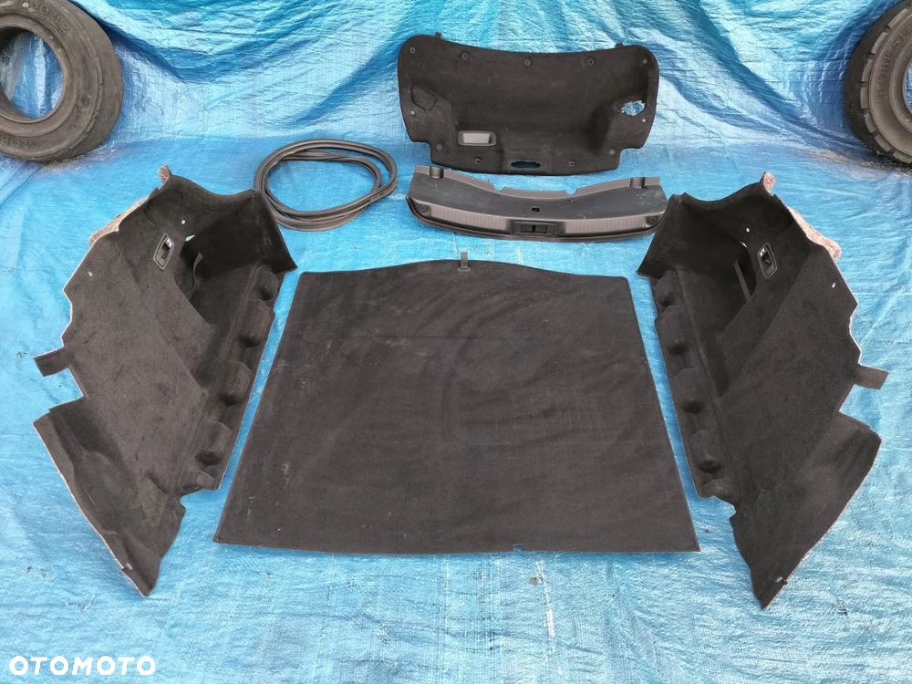 TAPICERKA BAGAŻNIKA KOMPLET PODŁOGA DYWAN WYKŁADZINA BOCZKI BOCZEK LEWY PRAWY OSŁONA PASA TYLNEGO KLAPY USZCZELKA RENAULT LAGUNA III 3 COUPE GT - 1