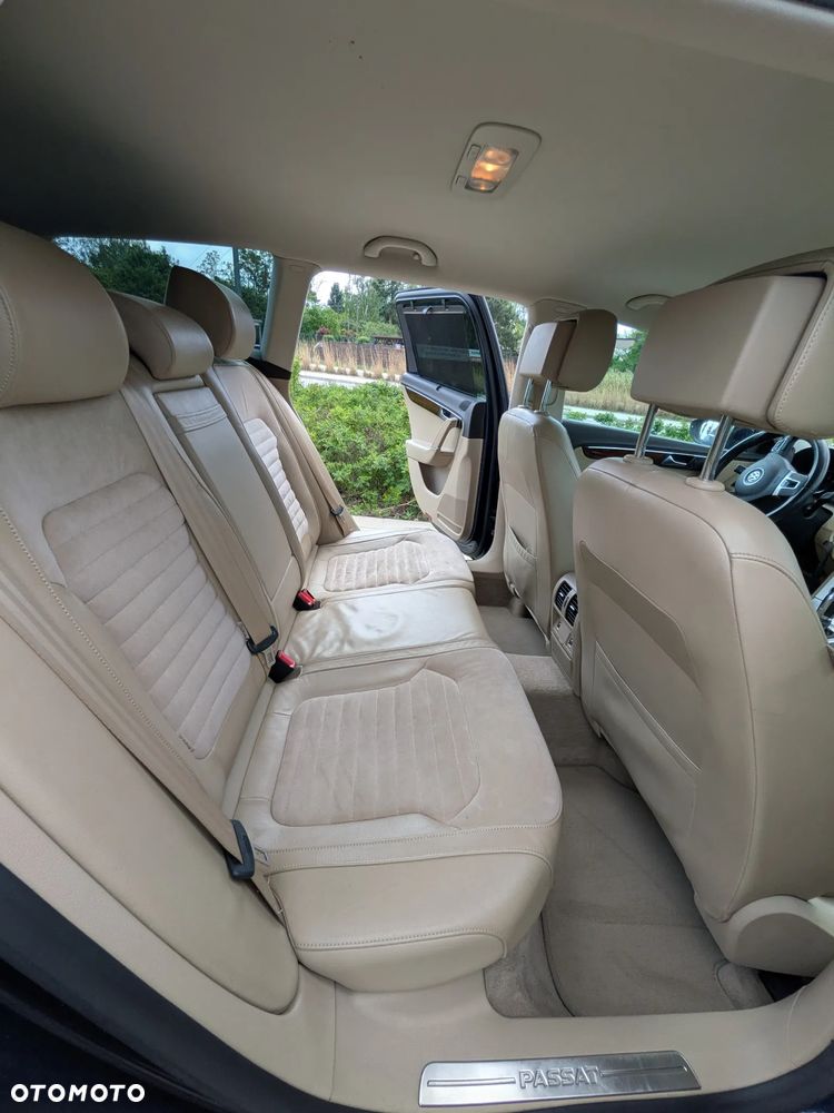 Volkswagen Passat 1.4 TSI DSG Highline - 23