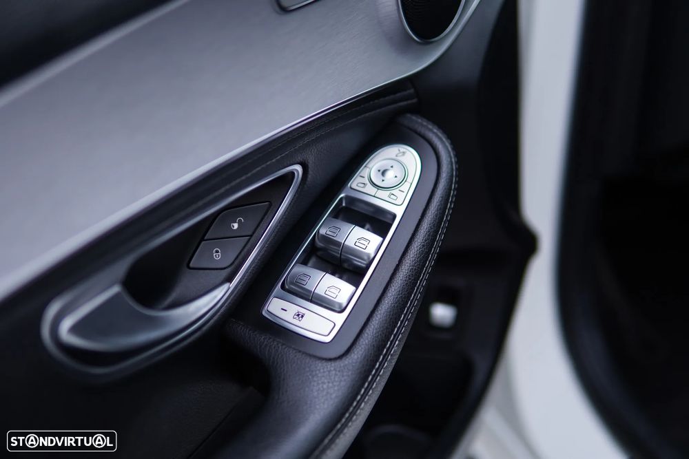 Mercedes-Benz C 300 BlueTEC Hybrid Avantgarde + - 29