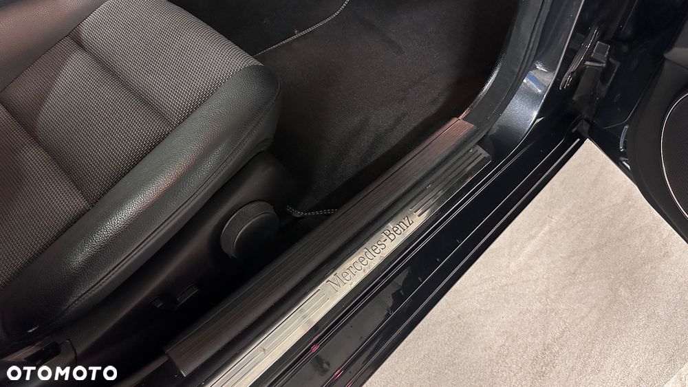 Mercedes-Benz Klasa C 180 BlueEFFICIENCY Avantgarde - 29