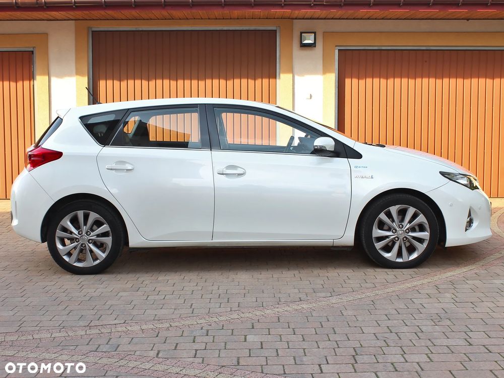 Toyota Auris 1.8 Executive - 13