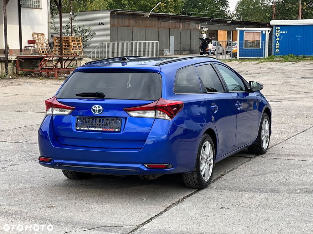 Toyota Auris 1.8 HSD Luna - 4