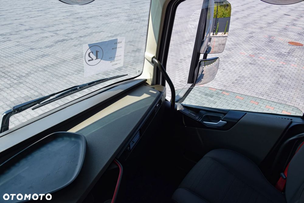 Volvo FH500 / NISKA KABINA / HYDRAULIKA / EURO 6 / ACC / LEDY / ALUFELGI / SERWISOWANY / SPROWADZONY - 25