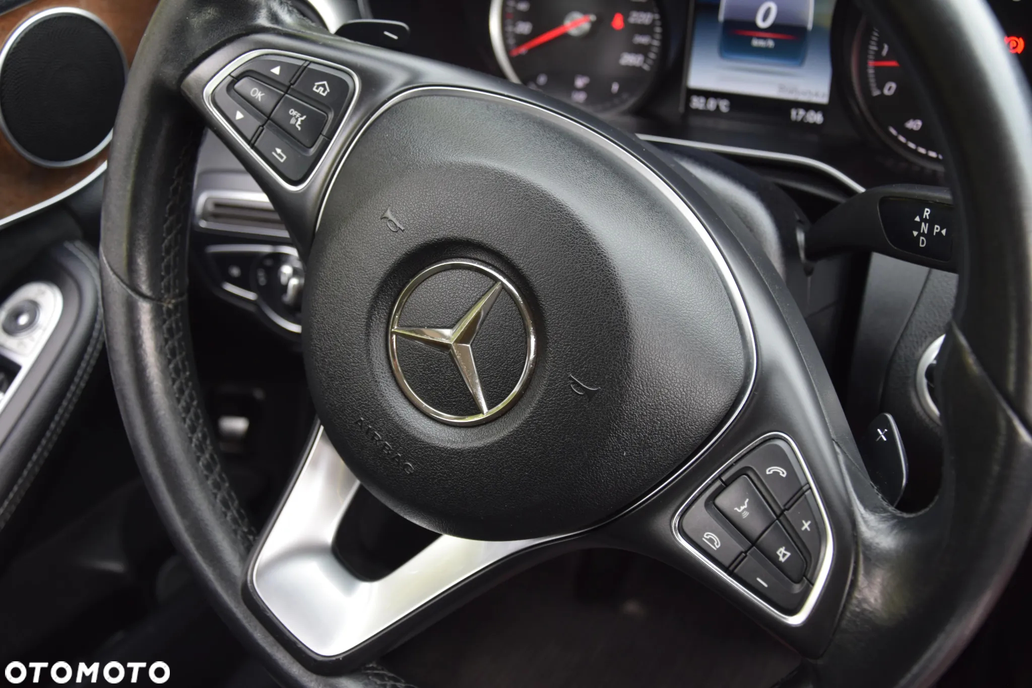 Mercedes-Benz Klasa C 200 9G-TRONIC - 15