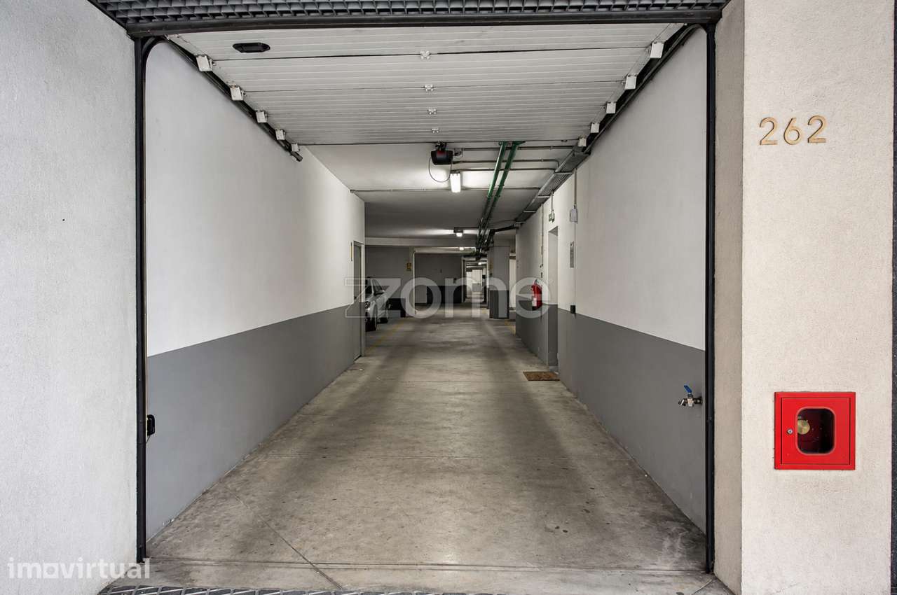 Garagem em Maximinos, Braga - Grande imagem: 2/18