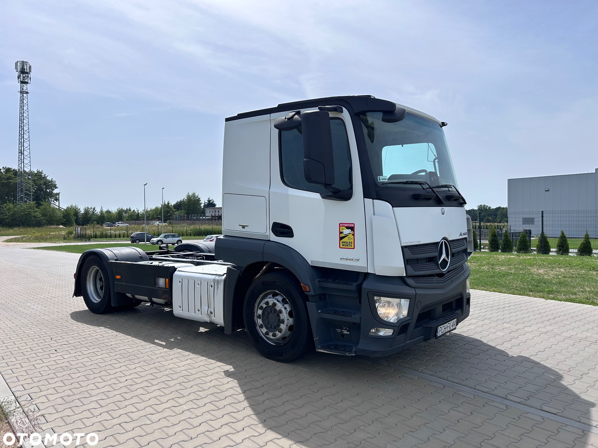 Mercedes-Benz ACTROS - 12
