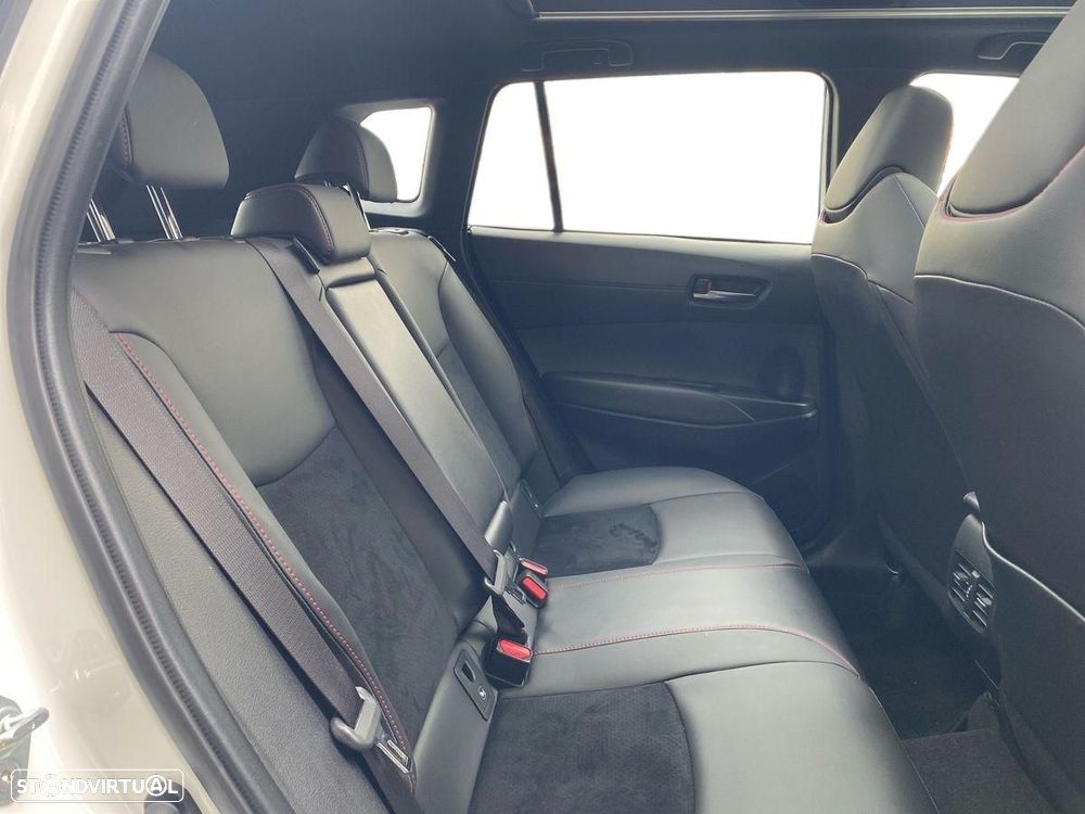 Toyota Corolla Cross - 10