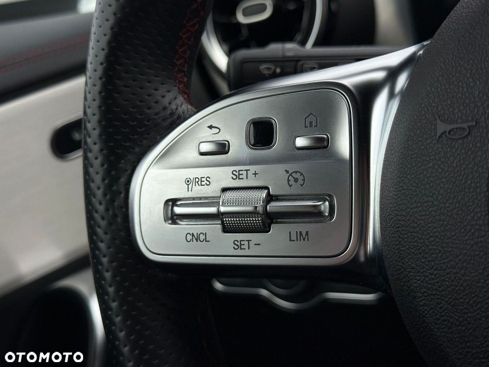 Mercedes-Benz CLA 180 AMG Line 7G-DCT - 15