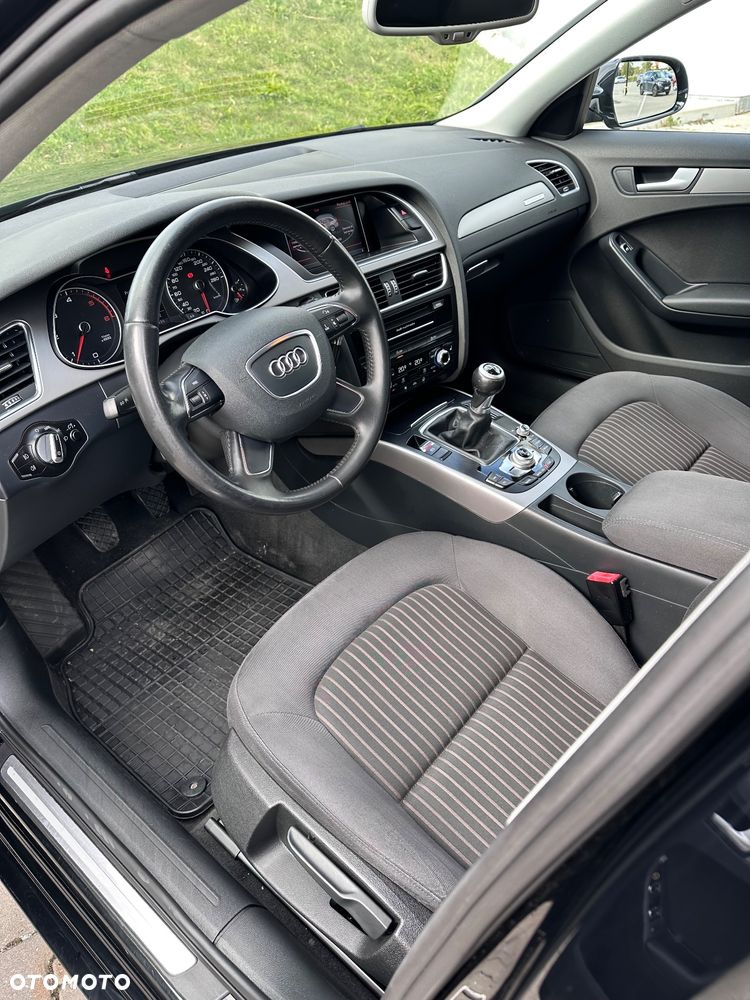 Audi A4 Avant 2.0 TDI DPF quattro Attraction - 16