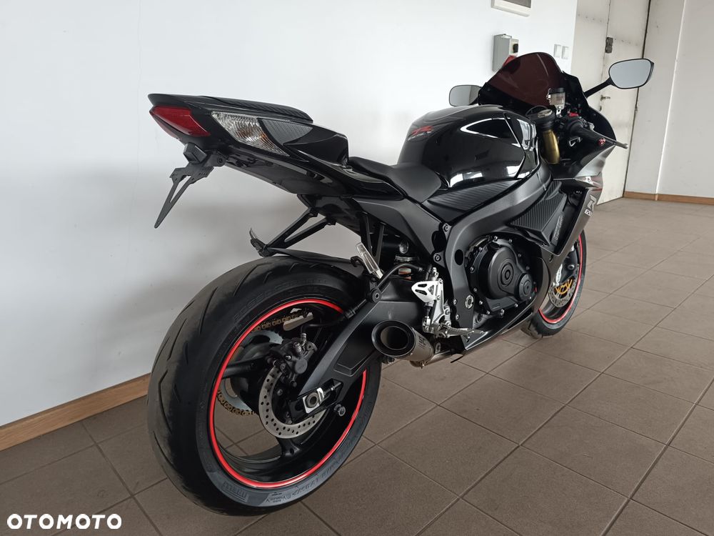 Suzuki GSX-R - 6