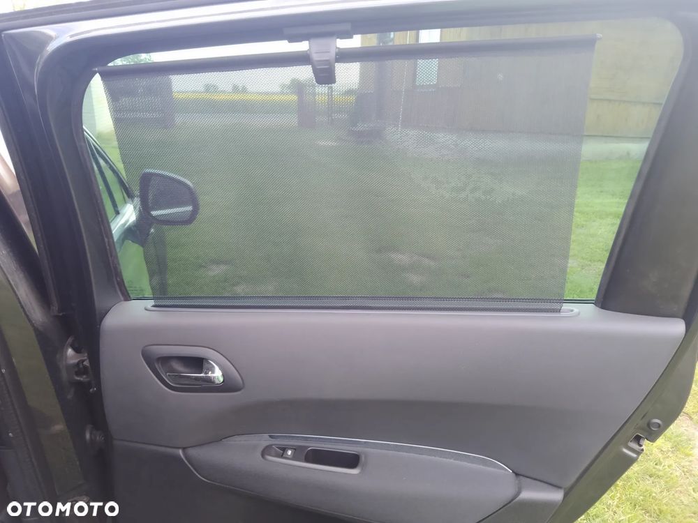 Peugeot 5008 2.0 HDi Family 7os - 35
