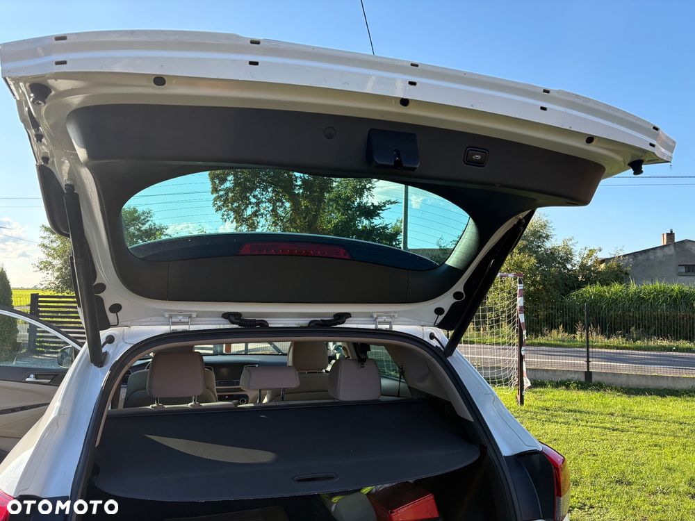 Hyundai Tucson 2.0 CRDI BlueDrive GO 2WD - 8