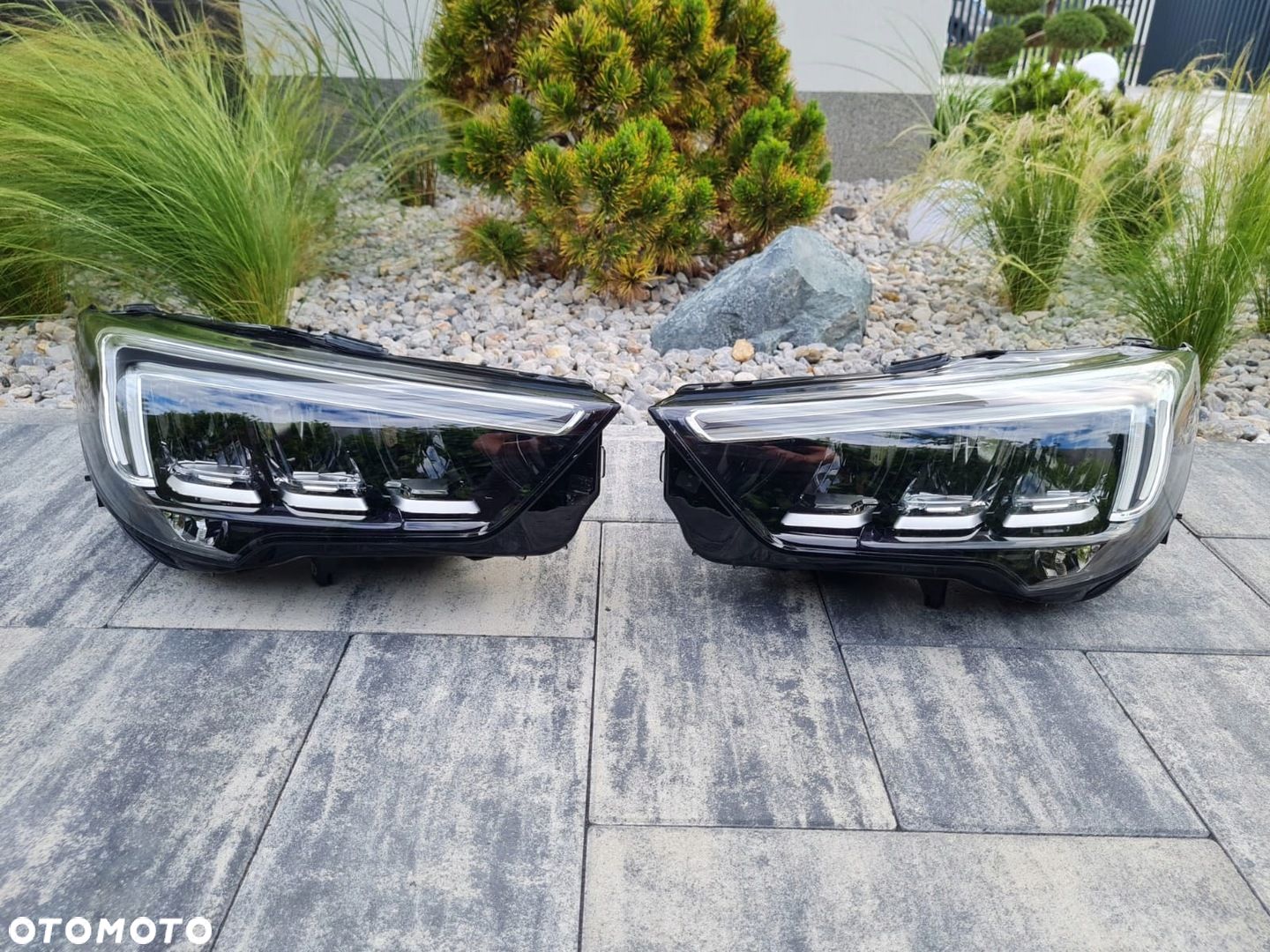 OPEL CROSSLAND X Lampy przód Full Led 39129263, 462161423 - 1