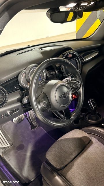 MINI Cooper Standard - 32