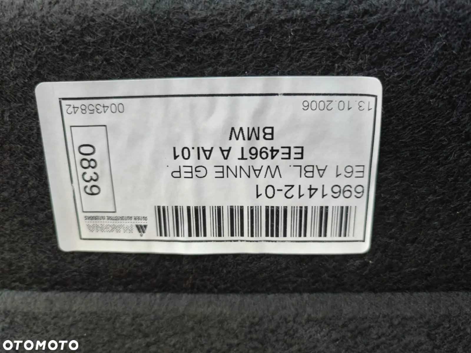 BMW E61 / E61 LCI. ORYGINALNA PODŁOGA BAGAŻNIKA / WYKŁADZINA BAGAŻNIKA + SEGREGATORY. O NR: 6 961 412 / 7 050 373 / 7 156 789 / 6 960 893 / 6 966 738 OEM. W BARDZO DOBRYM STANIE. - 7