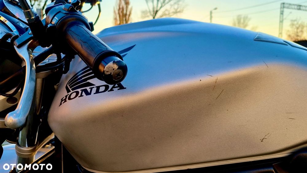 Honda CB - 9