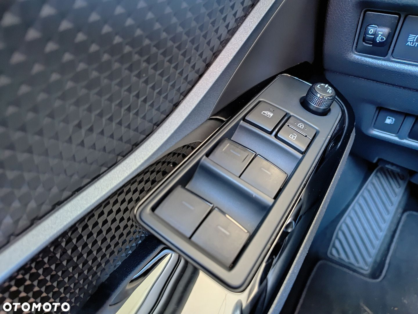 Toyota C-HR - 20