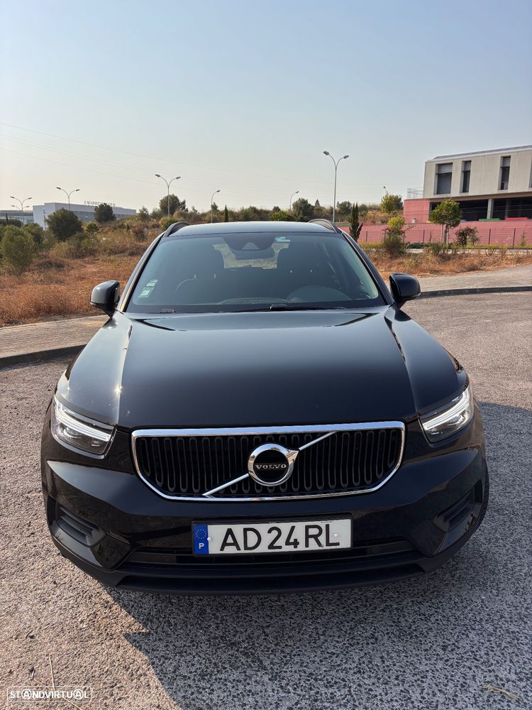 Volvo XC 40 1.5 T2 Momentum Core - 2