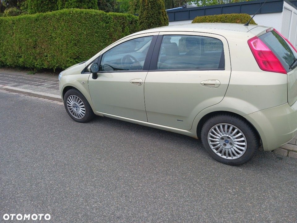 Fiat Punto 1.4 16V Emotion - 3