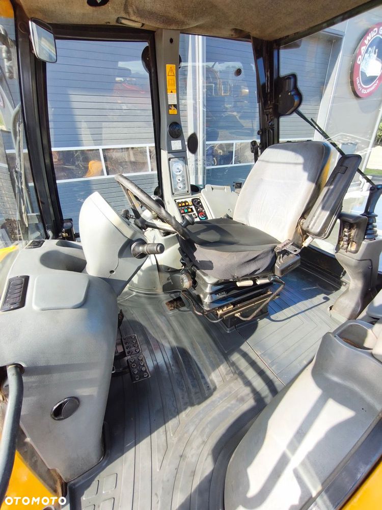 Komatsu WB97S-5E0 - 6