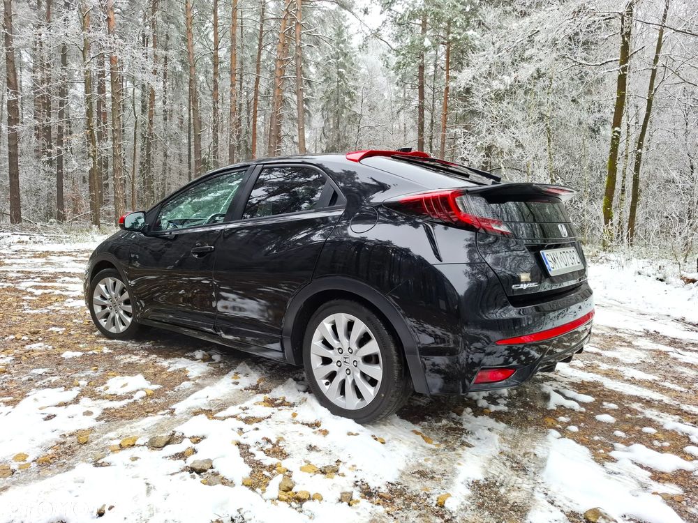 Honda Civic 1.8 i-VTEC Sport - 12