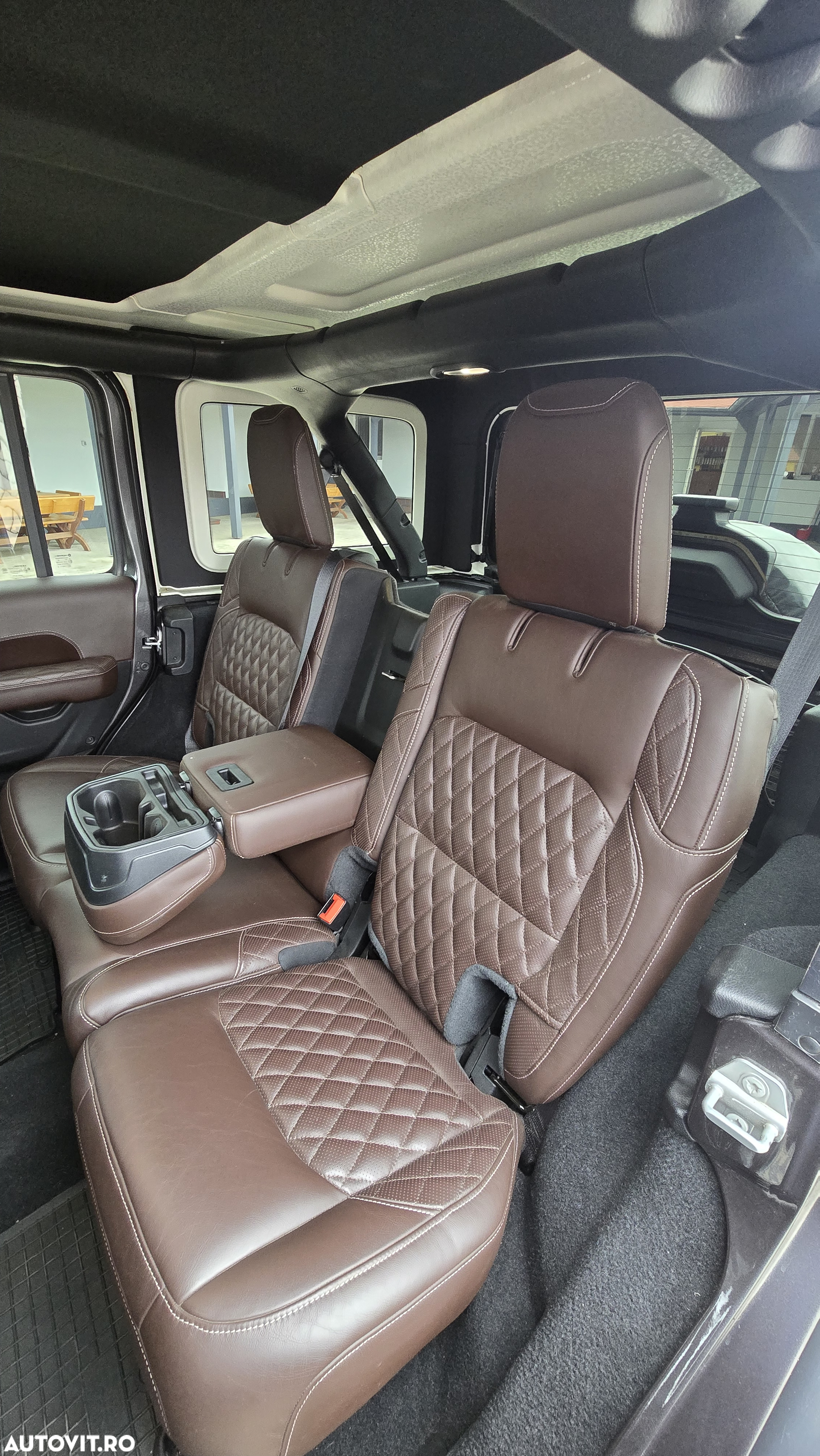 Jeep Wrangler Unlimited 2.0 Turbo AT8 Rubicon - 16