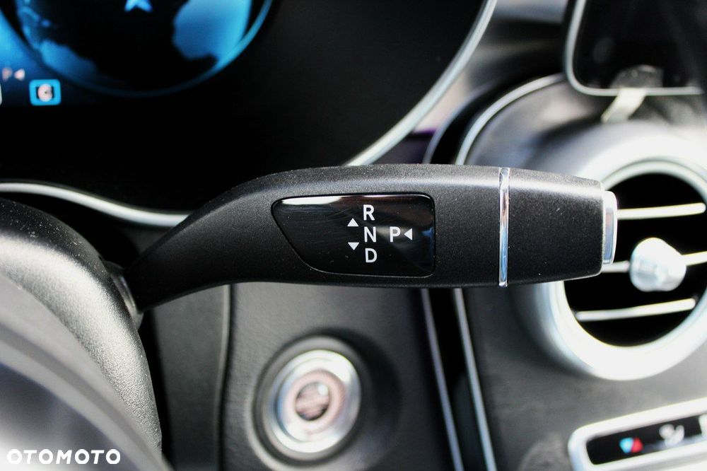 Mercedes-Benz GLC - 36