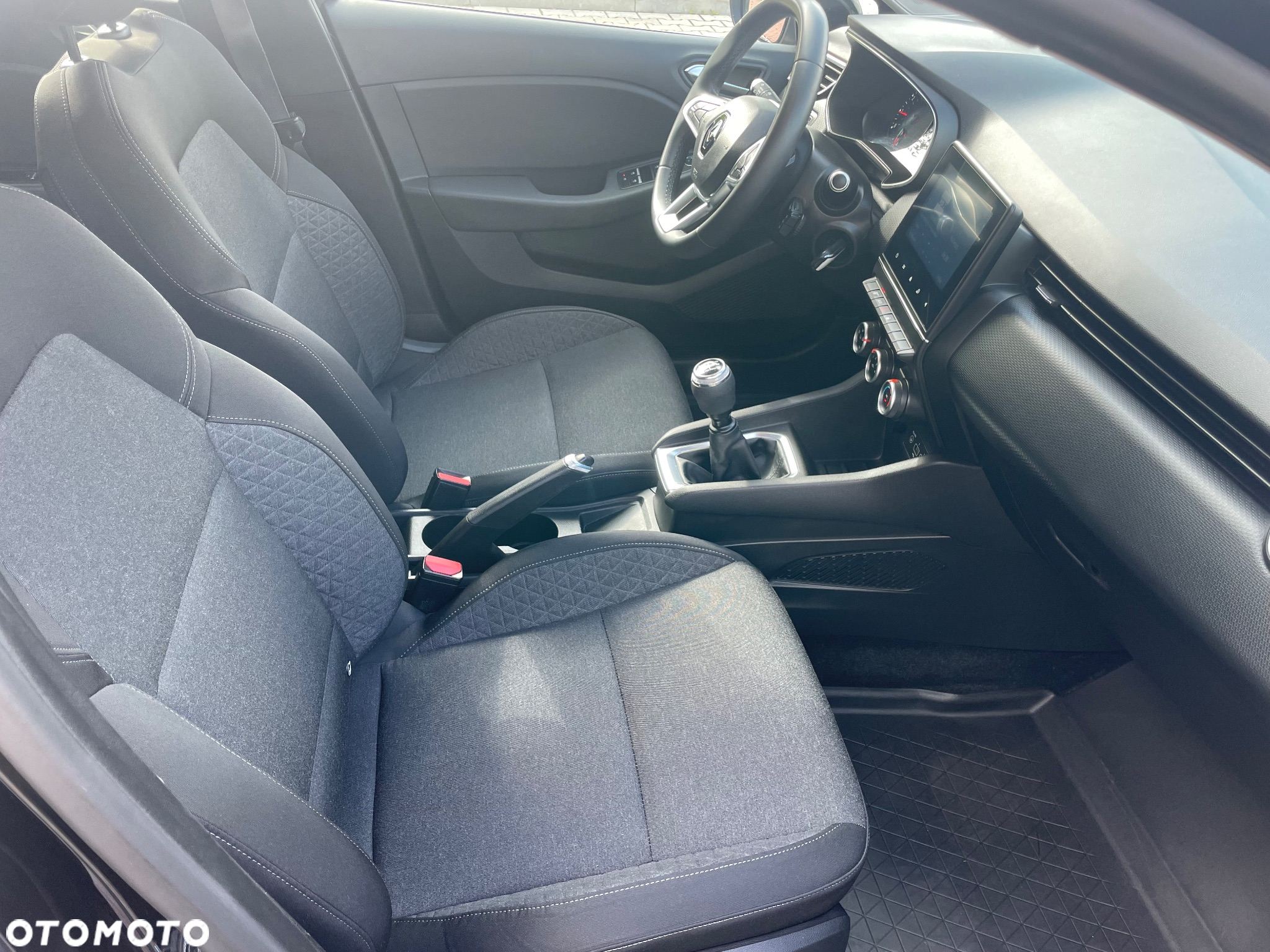 Renault Clio 1.0 TCe Zen - 9