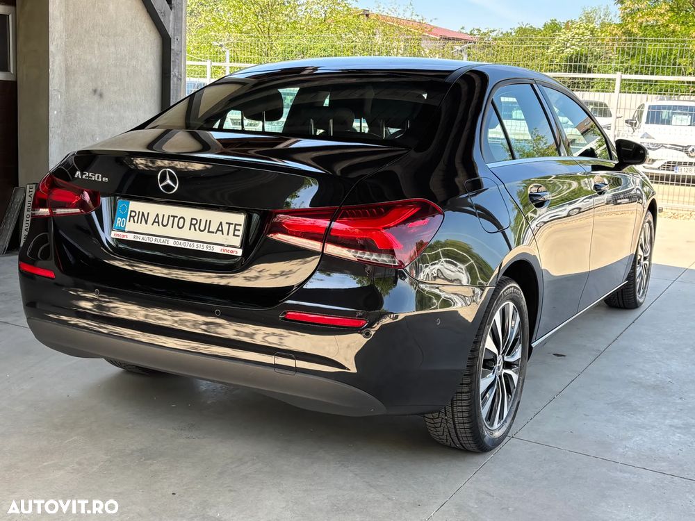 Mercedes-Benz A 250 e 8G-DCT - 8