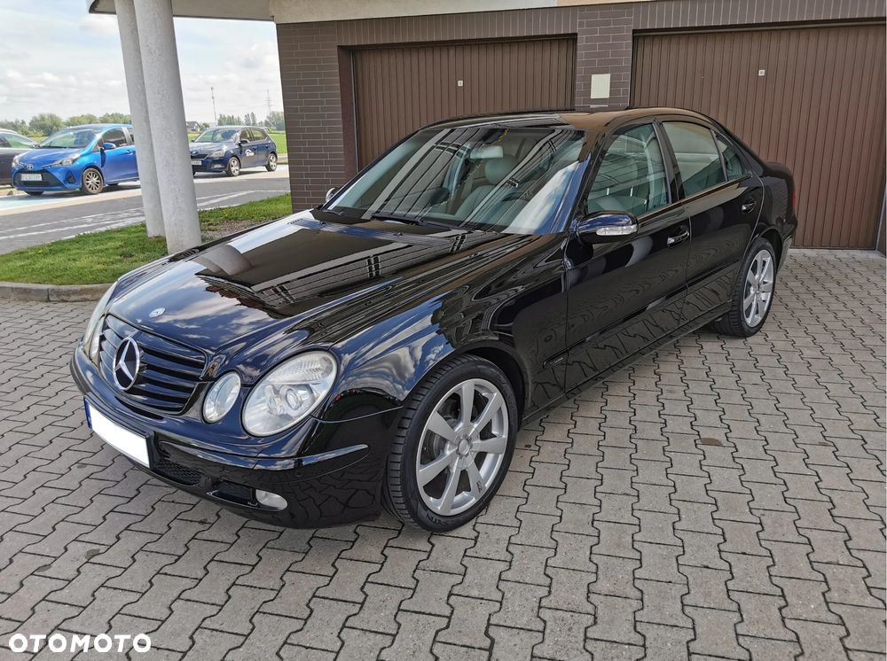 Mercedes-Benz Klasa E 240 Avantgarde - 32