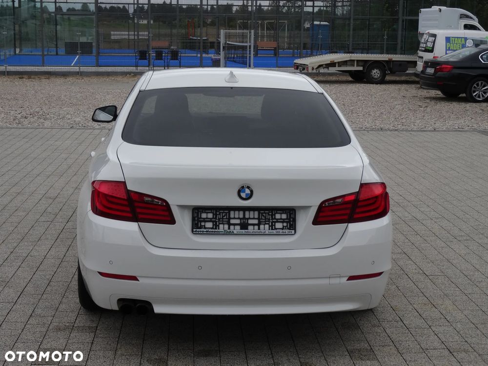 BMW Seria 5 520i Sport-Aut - 8