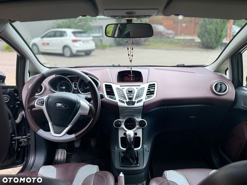 Ford Fiesta - 9