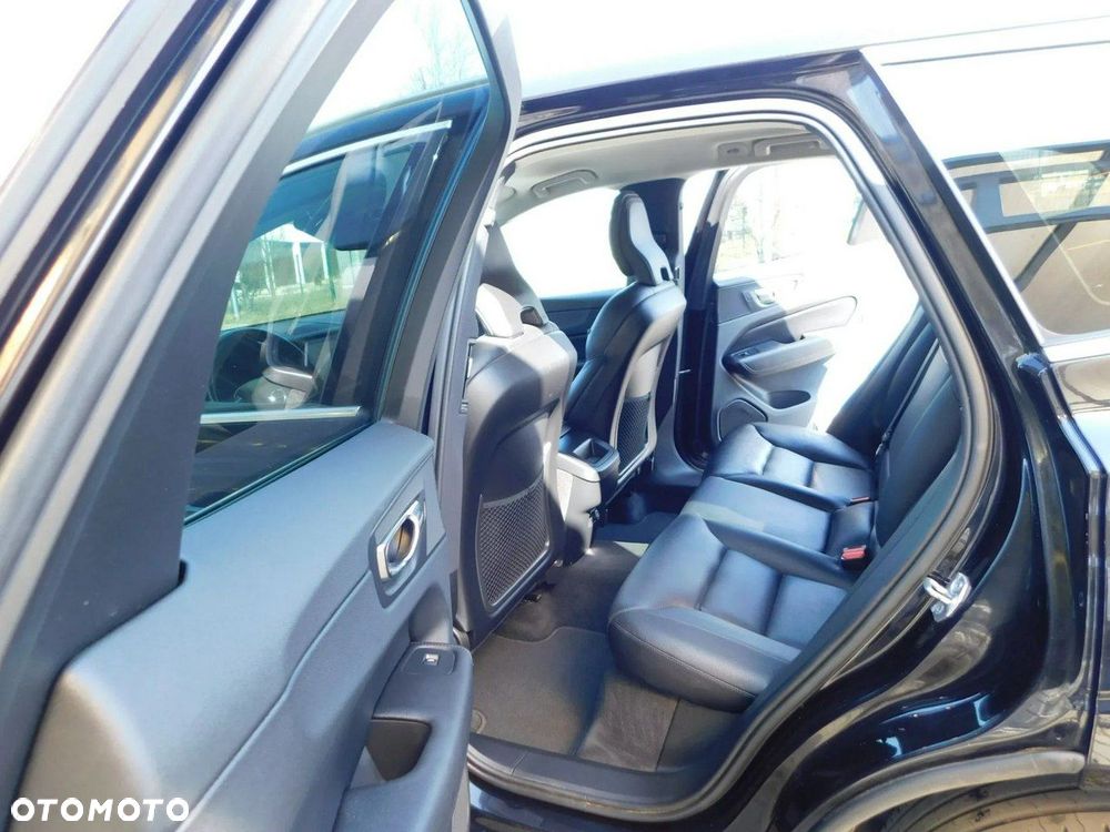 Volvo XC 60 D3 Momentum Pro - 12