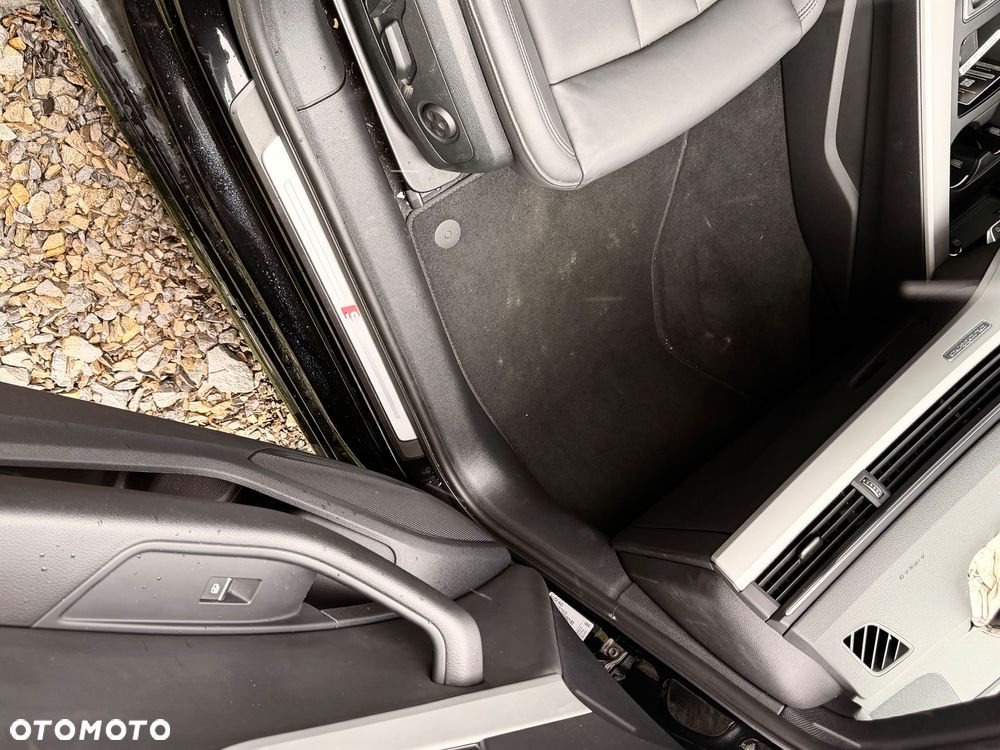 Audi A4 Avant 40 TDI quattro S tronic S line - 17