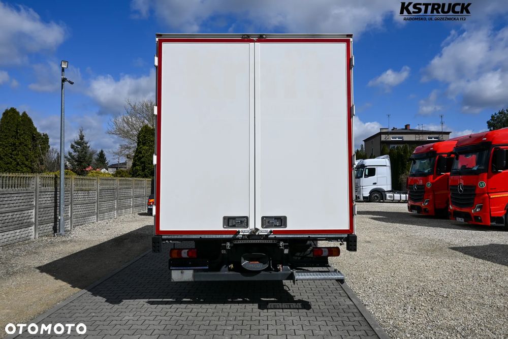 Mercedes-Benz Atego 818 L Kontener 7,25 - 6