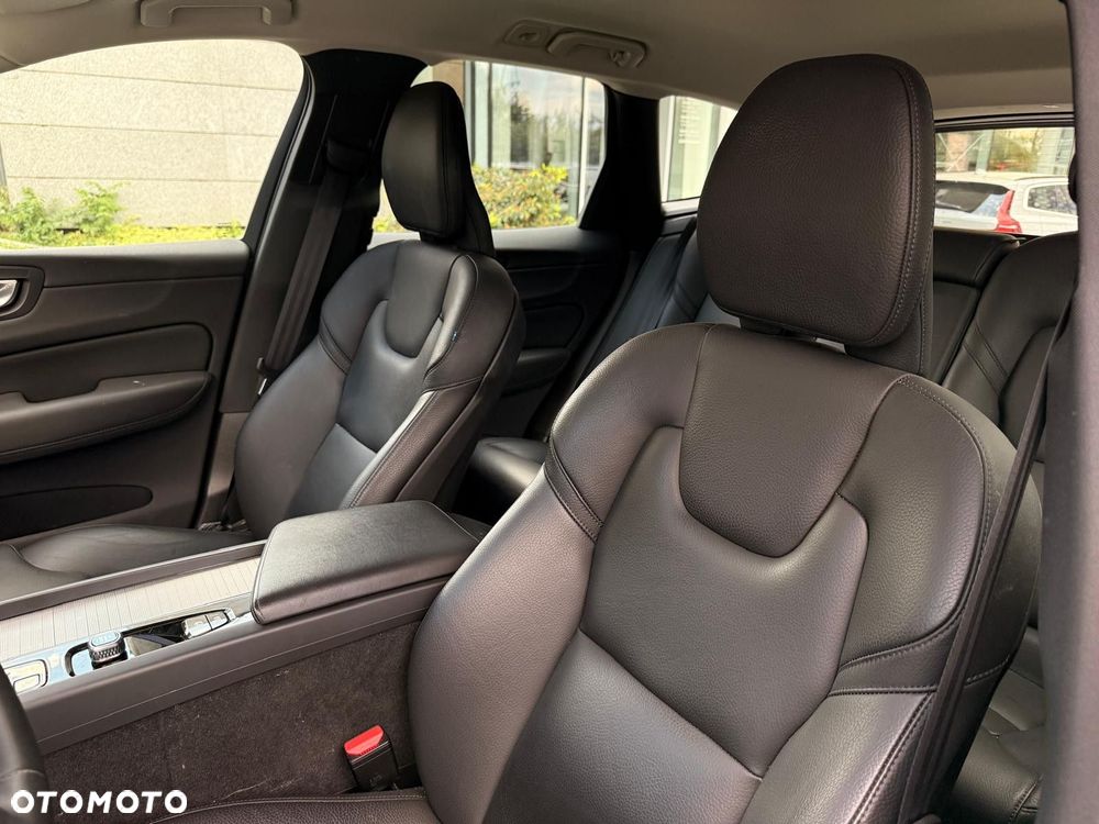 Volvo XC 60 - 24
