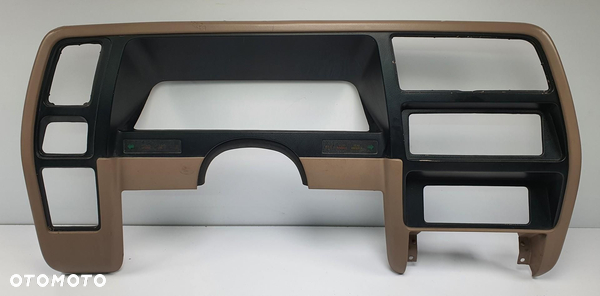 RAMKA OBUDOWA DESKI KONSOLI FORD RANGER II 89-92R F07B-10045C90-ABW