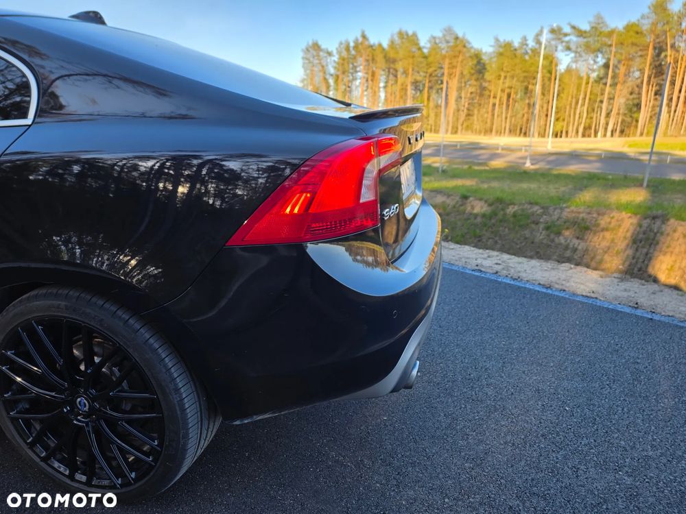 Volvo S60 T6 AWD Geartronic RDesign - 14