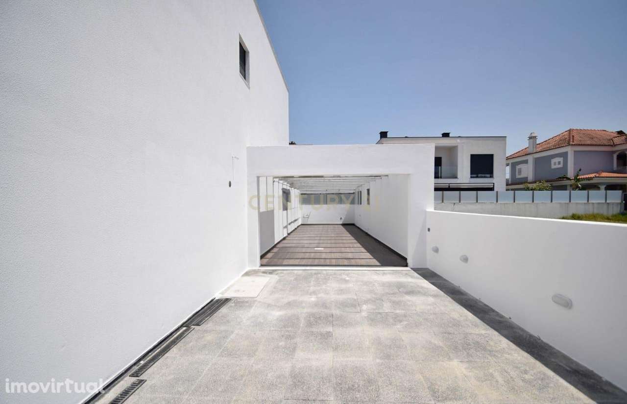 Moderna Moradia T4 em Construção em Corroios, Seixal - Grande imagem: 3/6