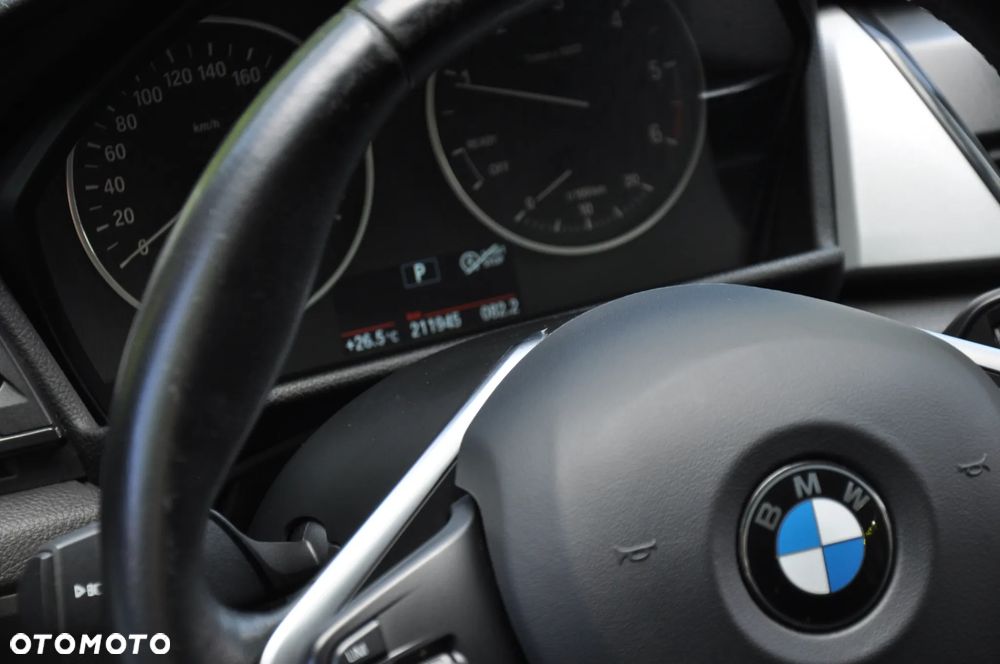 BMW Seria 2 218d Advantage sport - 17